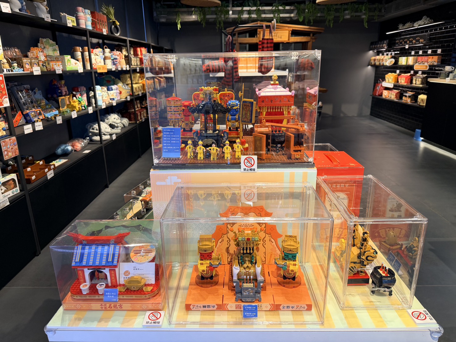 媽祖熱潮燒進日月潭！日月町攜文創積木「過香爐加持」搶攻國際客